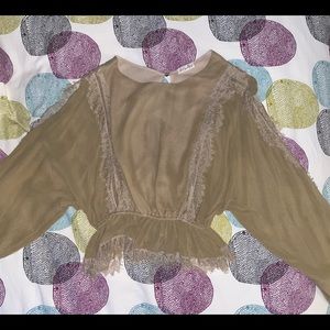 Peasant style blouse with lace detailing